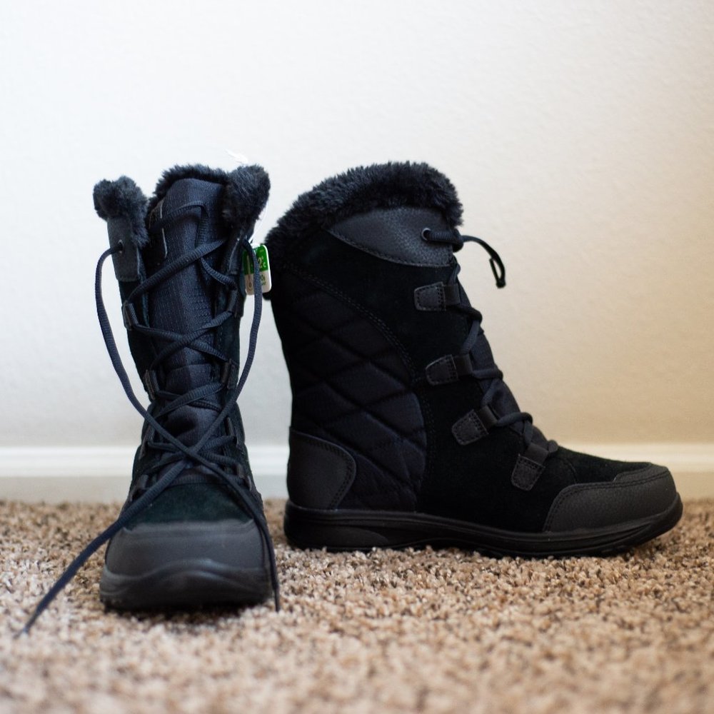 NWOT Columbia Ice Maiden Waterproof Boots